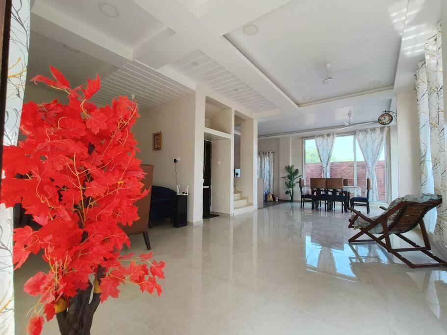 Lavish 3Bhk Villa F2 - Private Pool - The Heaven Pālghar المظهر الخارجي الصورة
